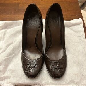 Tory Burch brown Pantene leather wedge heel